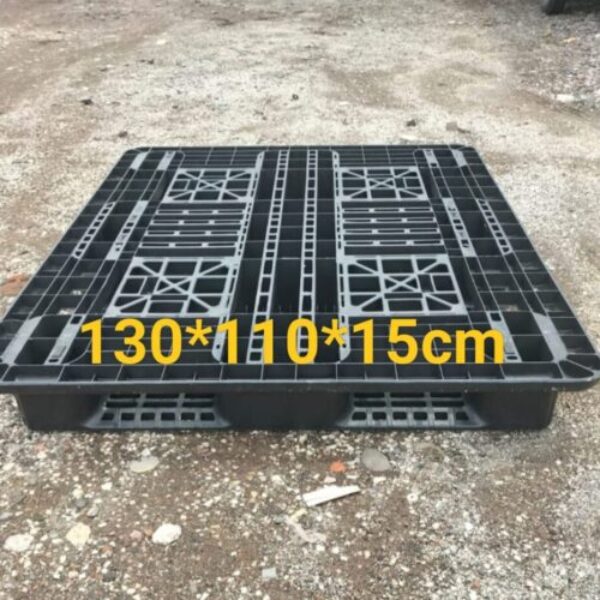 Plastic Pallet 130x110x15cm
